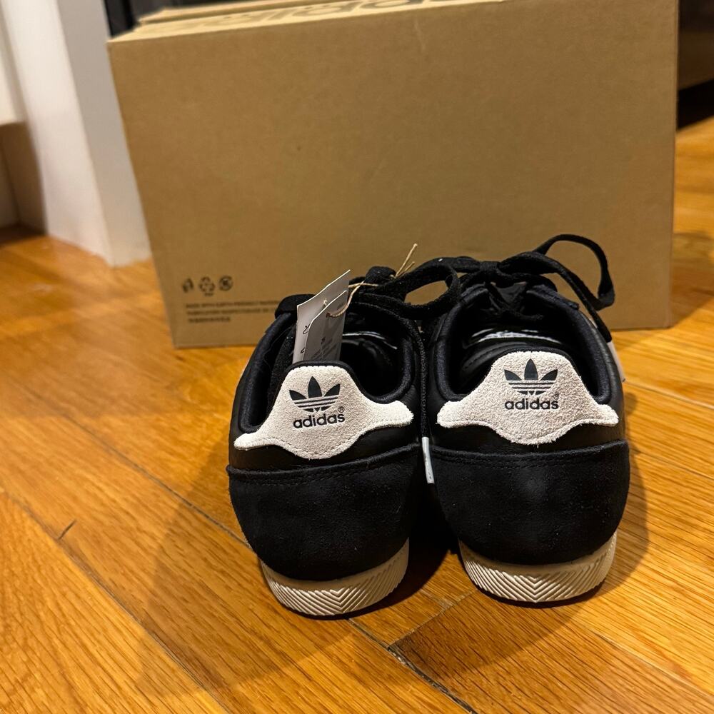 NWT Adidas Originals Japan Low Top Sneaker Size 7.5 Women Black White Gold - Picture 5 of 10